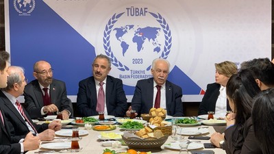 Perinçek'ten Trump uyarısı! 'Namlularla mı bizi sevecek?'