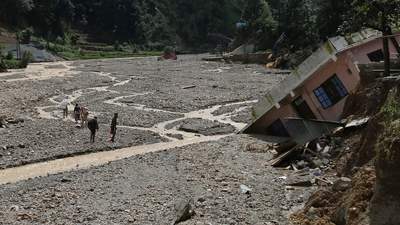 Hindistan ve Nepal’de şiddetli yağış ve fırtına: 92 ölü