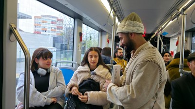 Roman kahramanlarını bildiler, kitapları kazandılar