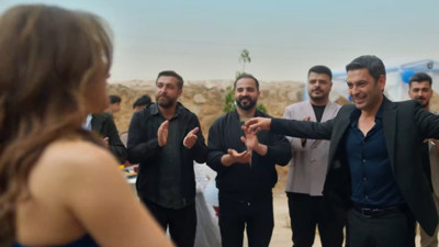 Uzak Şehir 21. Bölüm Cihan ve Alya'dan Reyhani Şov! Kanal D Uzak Şehir Yeni Bölüm Aşk Ateşi Yandı