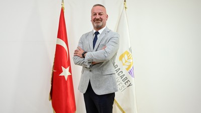 Karacabey Belediye Başkanı Fatih Karabatı, partisinden istifa etti