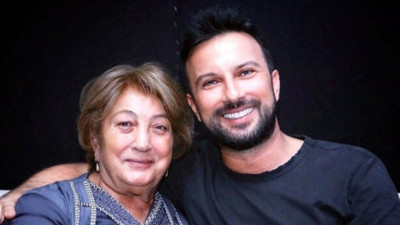 Tarkan'ın annesi hayatını kaybetti.