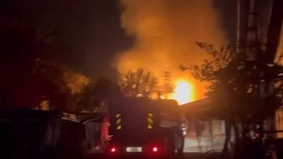 Kömürcüler Sitesi'nde yangın paniği: Alevlerin esiri oldu!