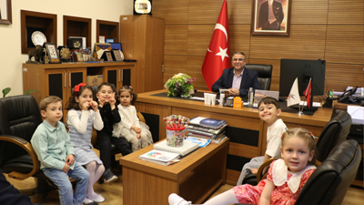 GTÜ’de rektörlük koltuğuna minikler oturdu