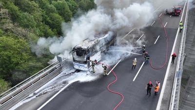 Anadolu Otoyolu'nda seyir halindeyken alev aldı!