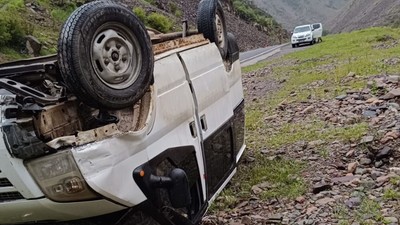 Hakkari'de trafik kazası: 8 yaralı
