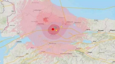Yüzlerce artçı deprem meydana geldi.