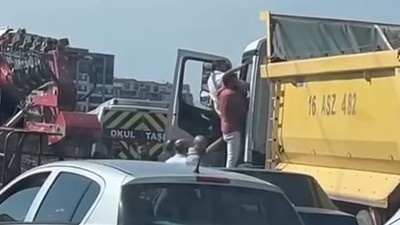 Bursa'da korku dolu anlar: Yol verme meselesi kavgaya döndü!