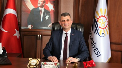 Ali Yıldırım Sezer, 1 Mayıs Emek ve Dayanışma Gününü kutladı
