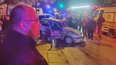 Ters yönden gelen araç kazaya sebep oldu!