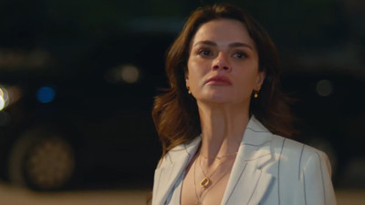 Uzak Şehir 25 Bölüm Fragmanı Alya Cihan Aşkı Resmen Başladı! Düşersem Beni Sen Kaldır..