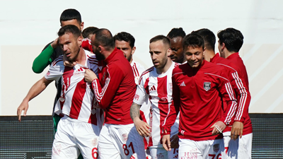 Büyük Kaptan Mesut Özdemir'den duygusal anlar! Gözyaşlarını tutamadı