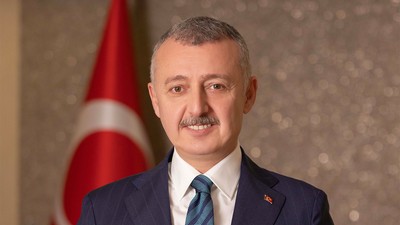 Tahir Büyükakın'dan Anneler Günü mesajı: Veyl olsun anneliği kanla sınayan zalimlere!