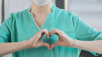 12 Mayıs Dünya Hemşireler Günü Sözleri 2025 | Eşe, Ablaya, Anneye Duygusal Hemşireler Günü Mesajları