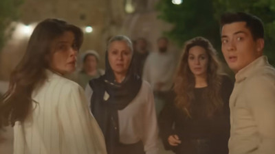 Uzak Şehir 25. Bölüm Alya Konağı Ateşe Verdi! Uzak Şehir Yeni Bölüm Cihan'dan Alya'ya Olay Telefon