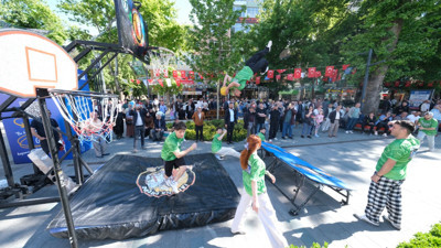 Cumhuriyet Bulvarı'nda 19 Mayıs coşkusu başladı