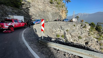 Feci kaza! Otomobil uçuruma yuvarlandı... 1 kişi hayatını kaybetti