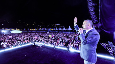 Tahir Büyükakın'dan gençlere: Harikasınız