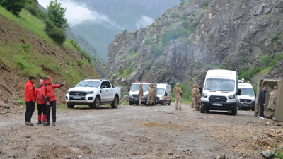 Hakkari'de kayıp genci arama çalışmaları devam ediyor!