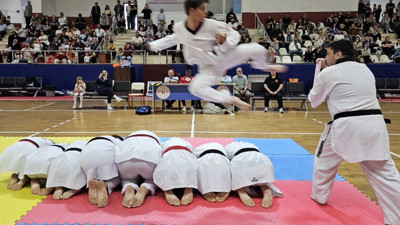 Gölcük Belediyespor Taekwondo'da kuşak atladı