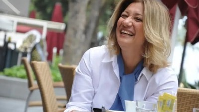 Eski Milletvekili İlknur Denizli ve Eşi Trafik Kazasında Yaralandı