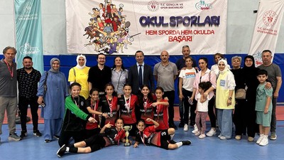 Körfez Petkim Ortaokulu gol yemeden şampiyon!