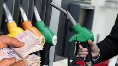 Benzin ve motorine zam üstüne zam!