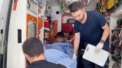 Aksaray’da arkadaş kavgası: Kan döküldü!