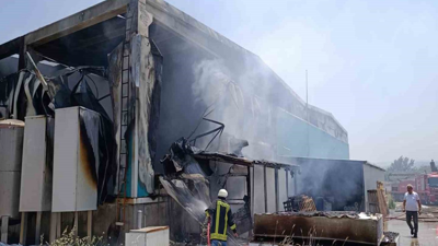 Çanakkale'de fabrika yangını! Alevlerin esiri oldu