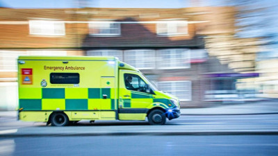 Ünlü oyuncuya araba çarptı... Hayatını kaybetti!