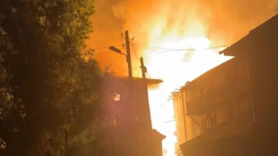 Ankara'da korkutan yangın: Birçok ev alevlerin esiri oldu!