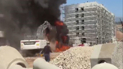 Hatay'da korkutan yangın: Şantiyeden binaya sıçradı!