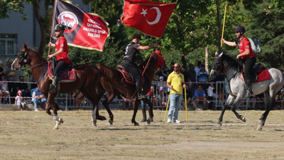 Geleneksel Cirit Şöleni renkli anlara sahne oldu
