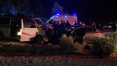 Sivas'ta trafik kazası: 1 ölü 8 yaralı!