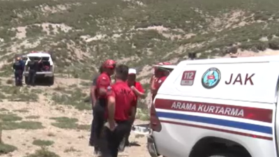 3 bin metrede mahsur kalan dağcılara ulaşıldı