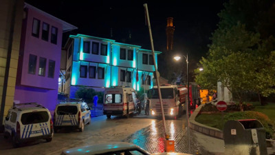 Tarihi çay bahçesi alevlere teslim oldu!