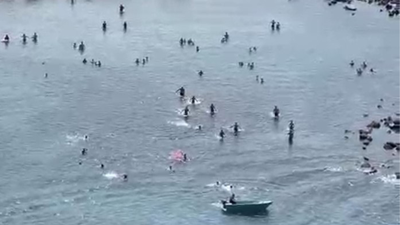 Boğulmak üzereyken son anda kurtarıldı: O anlar kamerada