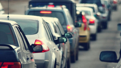 Ehliyette yaş sınırlaması başladı! Bu kişiler trafiğe çıkamayacak!