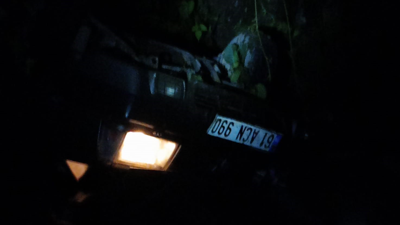 Kontrolden çıkan araç dereye uçtu: 4 kişi son anda kurtarıldı!