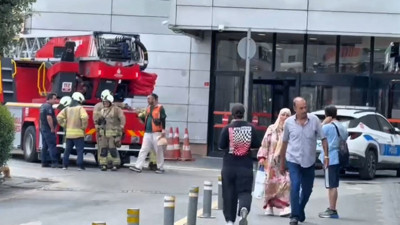 AVM de yangın paniği!