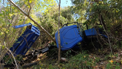 Osmaniye’de facia: Traktör uçuruma devrildi!