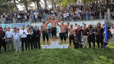 Domaniç Yağlı Güreşleri'nde başpehlivan Gölcüklü Nedim Gürel oldu!