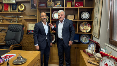 Şehit babası Mustafa Özavcı, MHP'ye katıldı