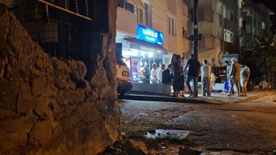 Avcılar'da alkollü sürücü tekel bayisine daldı