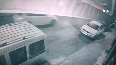 Küçükçekmece’de ev ve iş yerine kurşunlanma