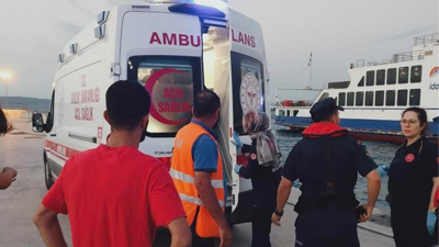 Feribottan denize atlayan kadın kurtarıldı