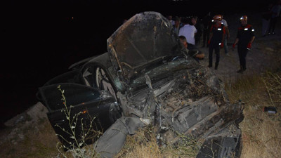 Takla atan araçtan 5'ide canlı çıktı