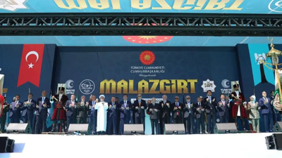 Zinnur Büyükgöz Malazgirt Zaferi kutlamalarına katıldı!