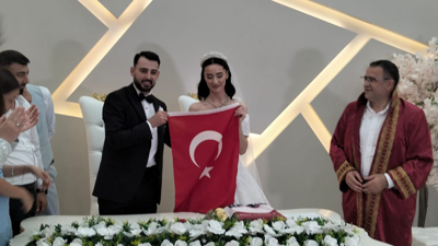 Gümüş ve Semiz ailelerinin mutlu günü... İrem ile Sercan mutluluğa "Evet" dedi