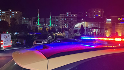 Kafede bıçaklı kavga: 1 yaralı!